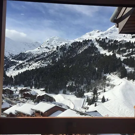 Familial A Meribel, Balcon, Casier A Skis, Parking Privatif - Fr-1-355-237 *