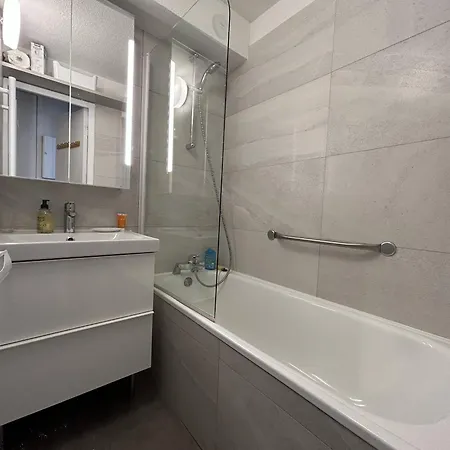 Familial A Meribel, Balcon, Casier A Skis, Parking Privatif - Fr-1-355-237 Apartment Les Allues