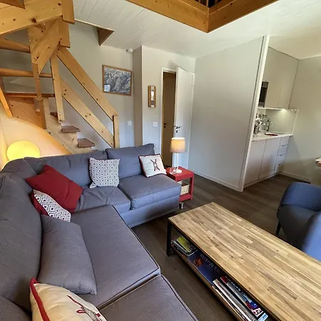 Familial A Meribel, Balcon, Casier A Skis, Parking Privatif - Fr-1-355-237 *